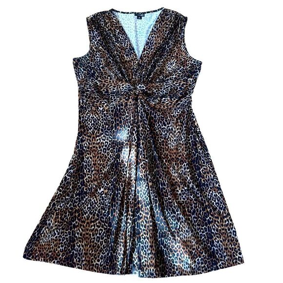 east 5th Animal Print Front Ruched Dress - Picture 4 of 13